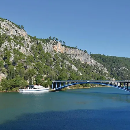 4 Bedroom Cozy Home In Skradin-Vacani Holiday home *