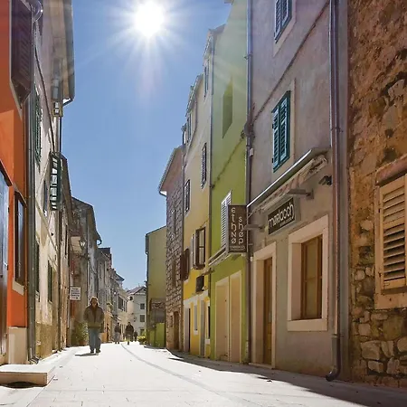 4 Bedroom Cozy Home In Skradin-Vacani Holiday home