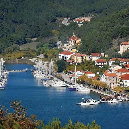 4 Bedroom Cozy Home In Skradin-Vacani Holiday home Ladevci