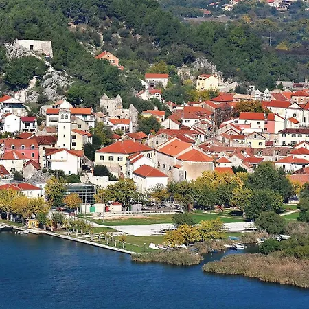 4 Bedroom Cozy Home In Skradin-Vacani